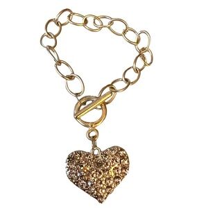 Silver Heart Charm toggle close Bracelet NWT